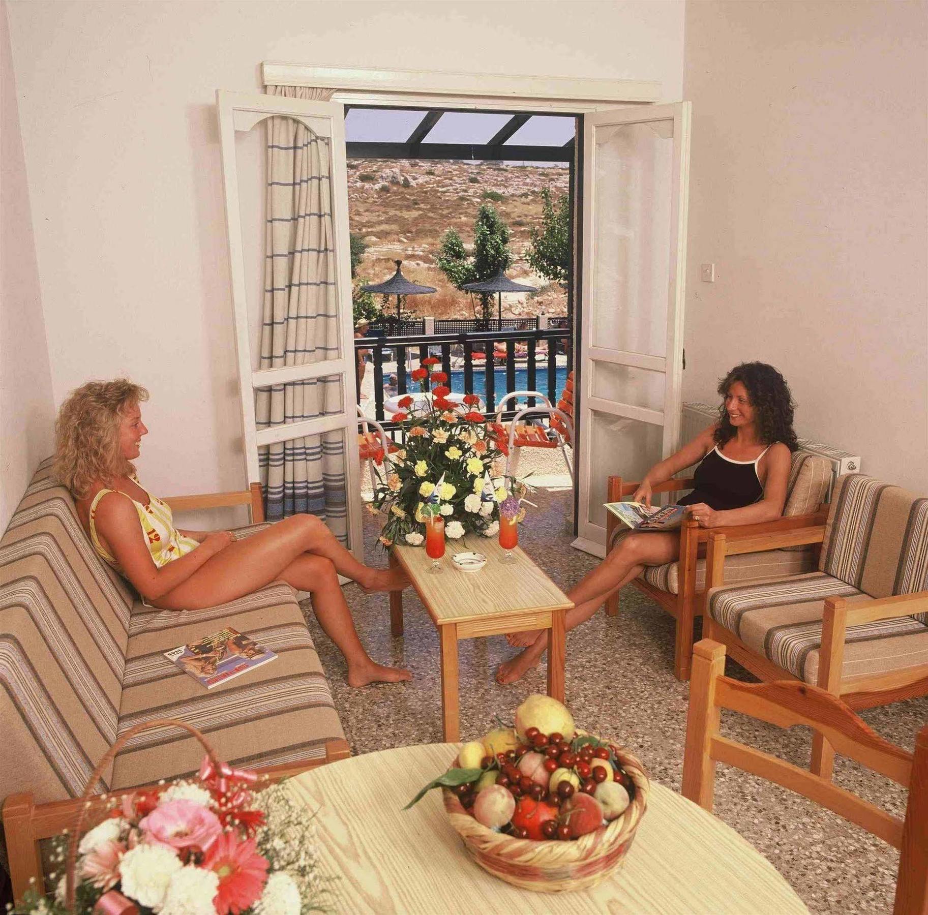 Aphelandra Hotel Apartments Айя-Напа Екстер'єр фото